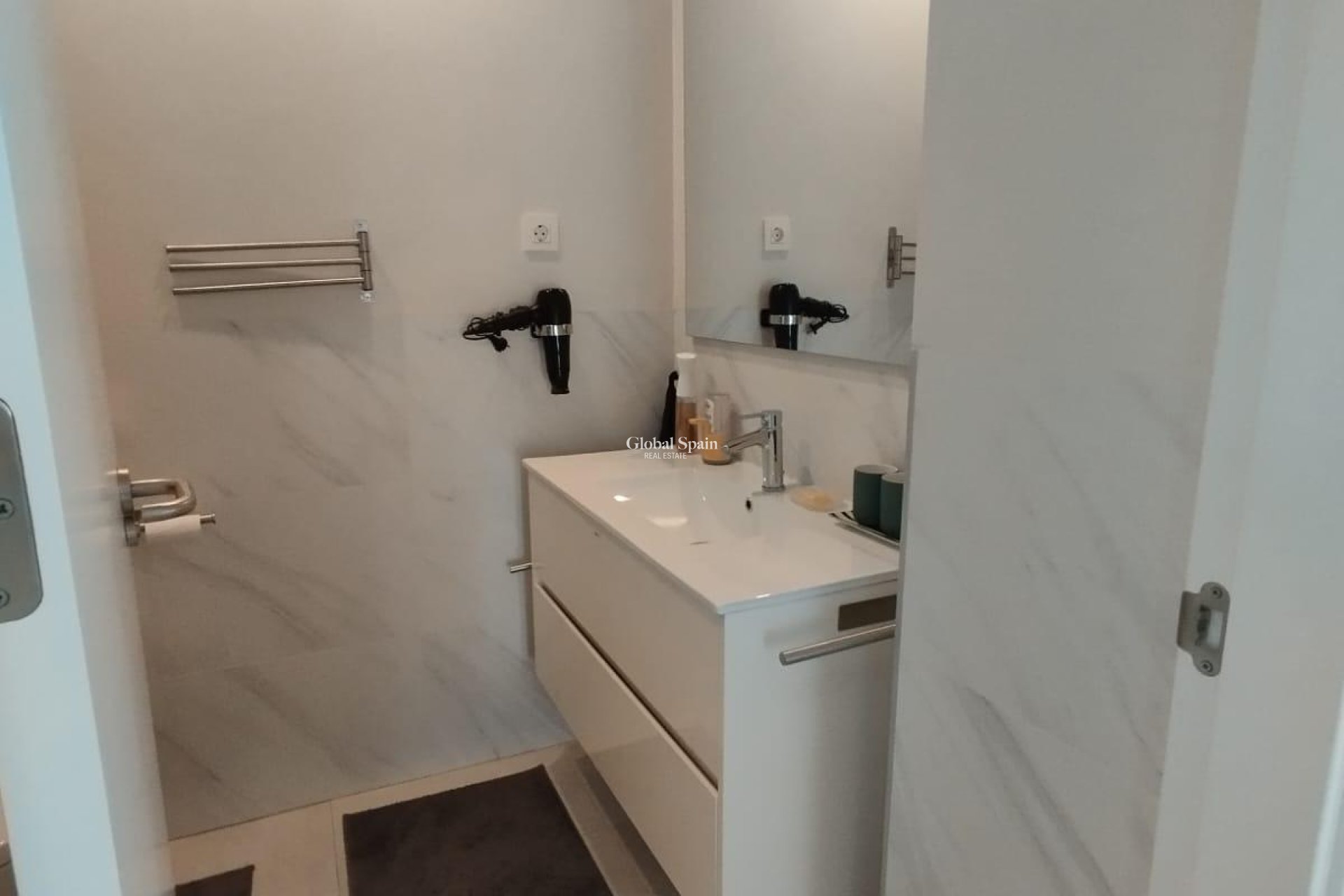 Revente - APPARTEMENT -
ORIHUELA COSTA - Los Dolses