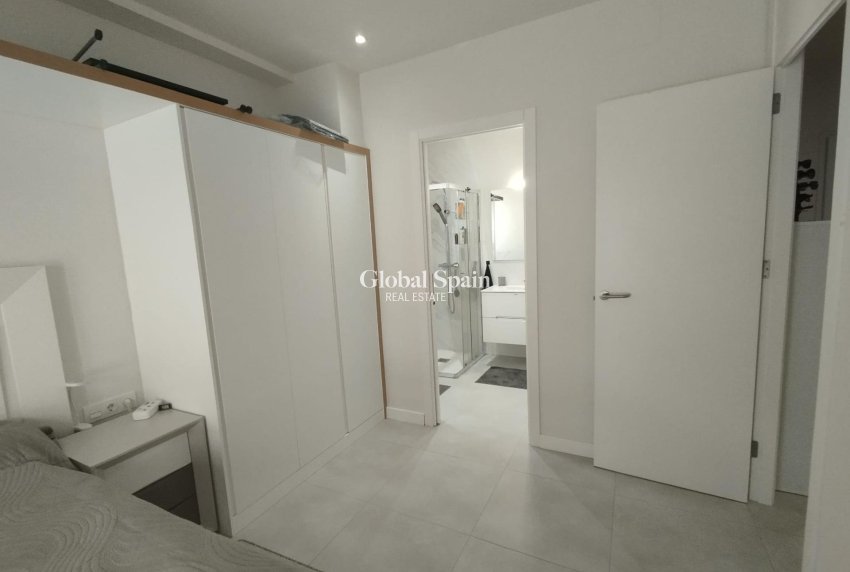 Revente - APPARTEMENT -
ORIHUELA COSTA - Los Dolses