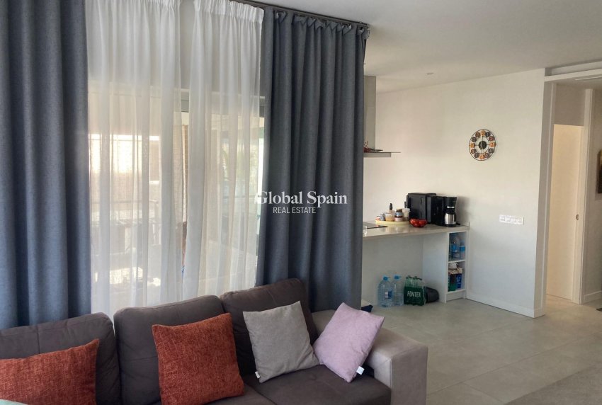 Revente - APPARTEMENT -
ORIHUELA COSTA - Los Dolses