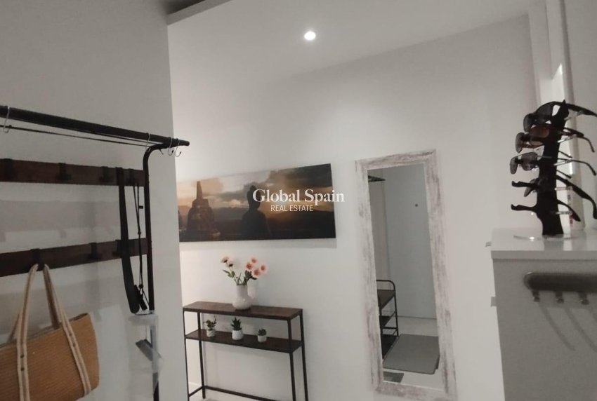 Revente - APPARTEMENT -
ORIHUELA COSTA - Los Dolses