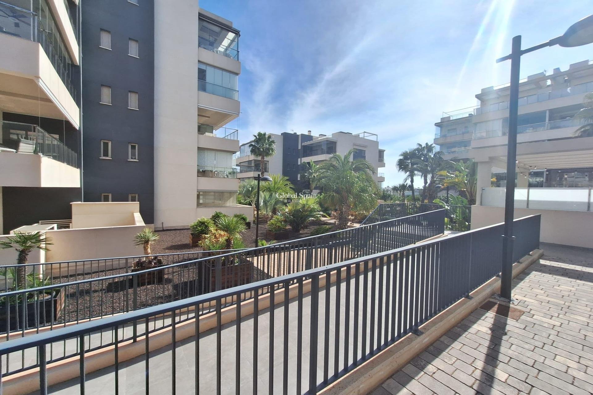 Revente - APPARTEMENT -
ORIHUELA COSTA - Los Dolses