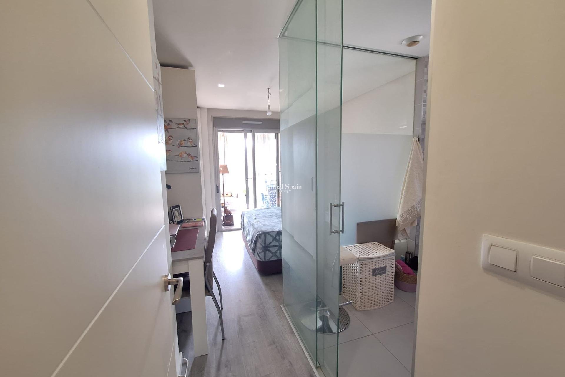 Revente - APPARTEMENT -
ORIHUELA COSTA - Los Dolses
