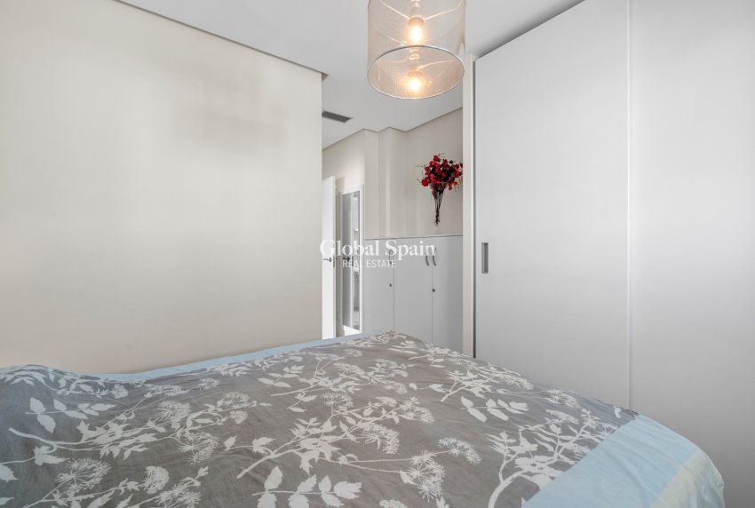 Revente - APPARTEMENT -
ORIHUELA COSTA - Los Dolses