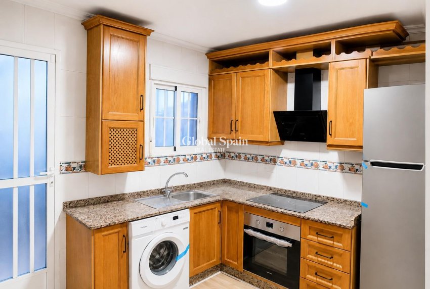 Revente - APPARTEMENT -
ORIHUELA COSTA - Monte Zenia