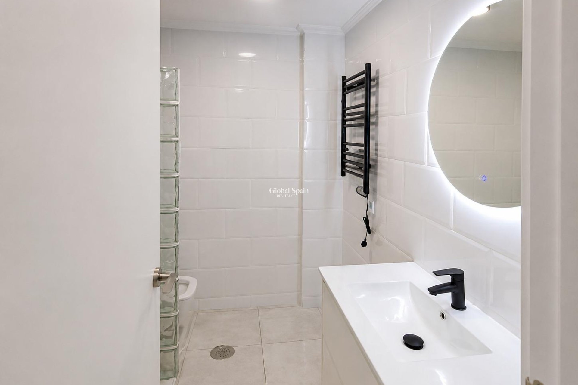 Revente - APPARTEMENT -
ORIHUELA COSTA - Monte Zenia
