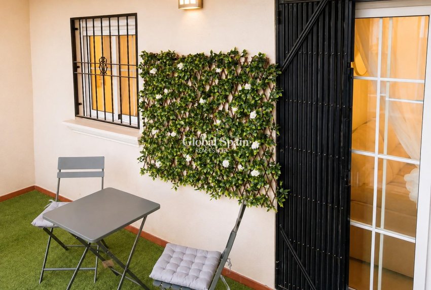 Revente - APPARTEMENT -
ORIHUELA COSTA - Monte Zenia