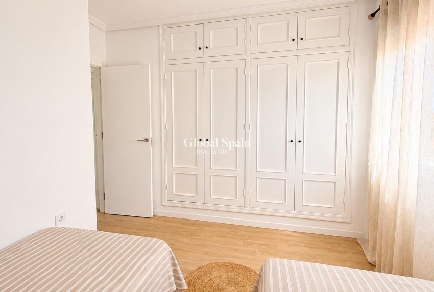Revente - APPARTEMENT -
ORIHUELA COSTA - Monte Zenia