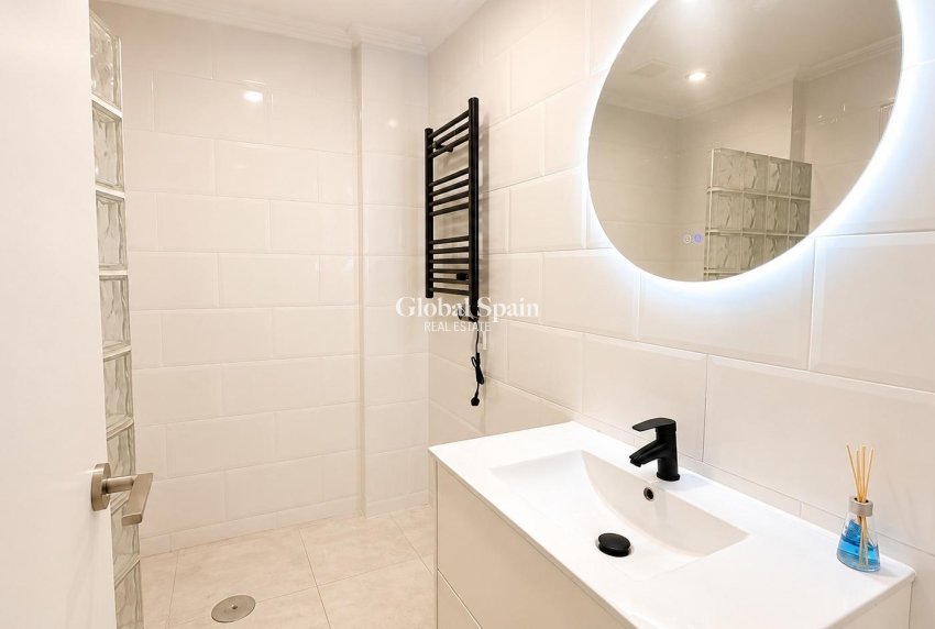 Revente - APPARTEMENT -
ORIHUELA COSTA - Monte Zenia