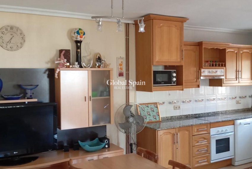 Revente - APPARTEMENT -
ORIHUELA COSTA - Pau 26
