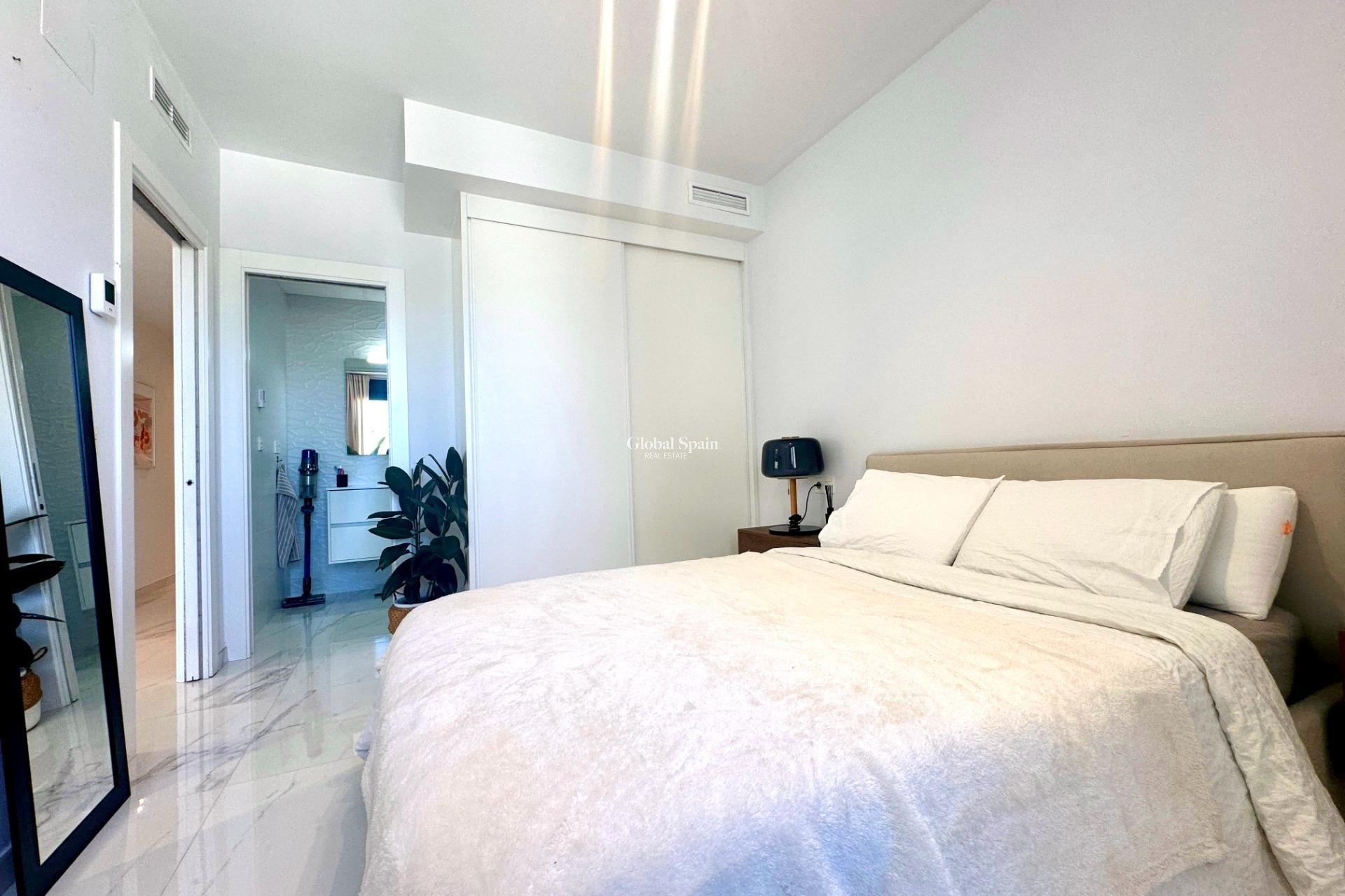 Revente - APPARTEMENT -
ORIHUELA COSTA - Pau 8