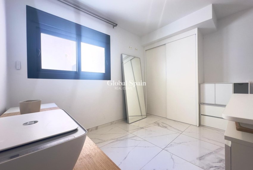 Revente - APPARTEMENT -
ORIHUELA COSTA - Pau 8