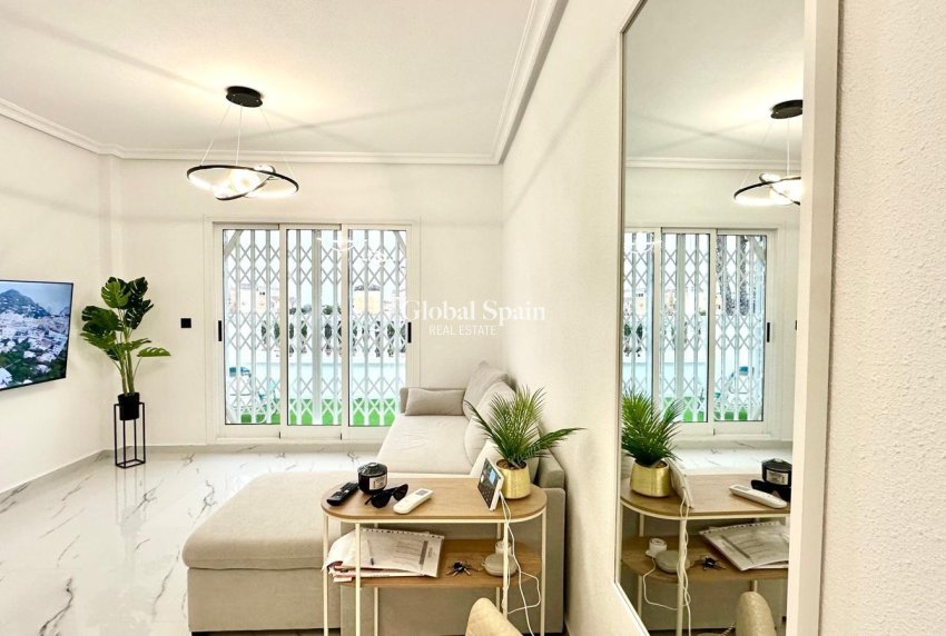 Revente - APPARTEMENT -
ORIHUELA COSTA - Playa Flamenca Norte