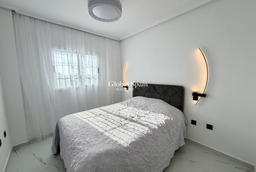 Revente - APPARTEMENT -
ORIHUELA COSTA - Playa Flamenca Norte