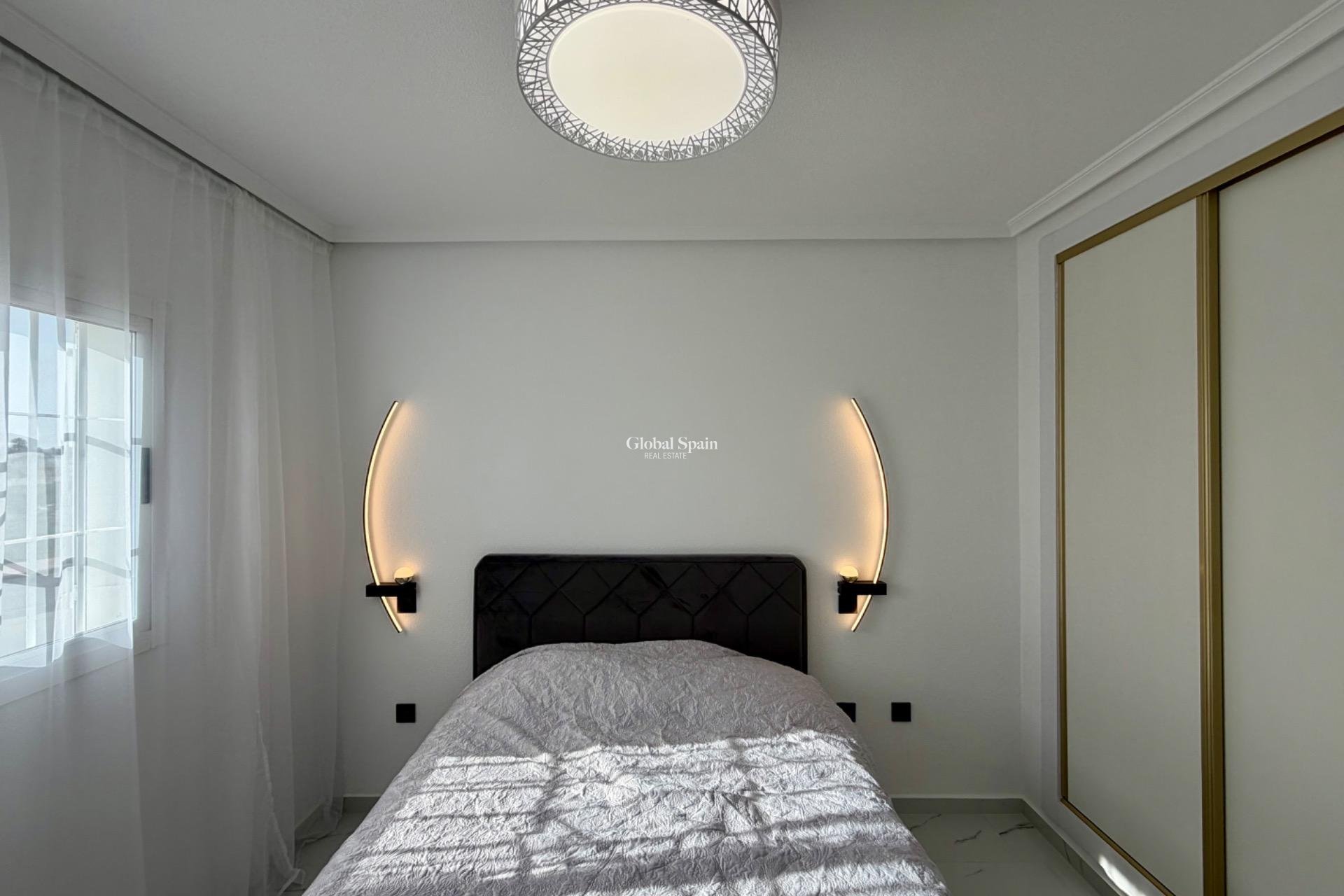 Revente - APPARTEMENT -
ORIHUELA COSTA - Playa Flamenca Norte