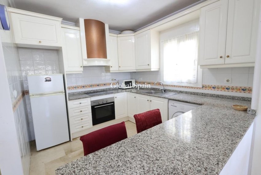 Revente - APPARTEMENT -
ORIHUELA COSTA - Playa Flamenca Norte
