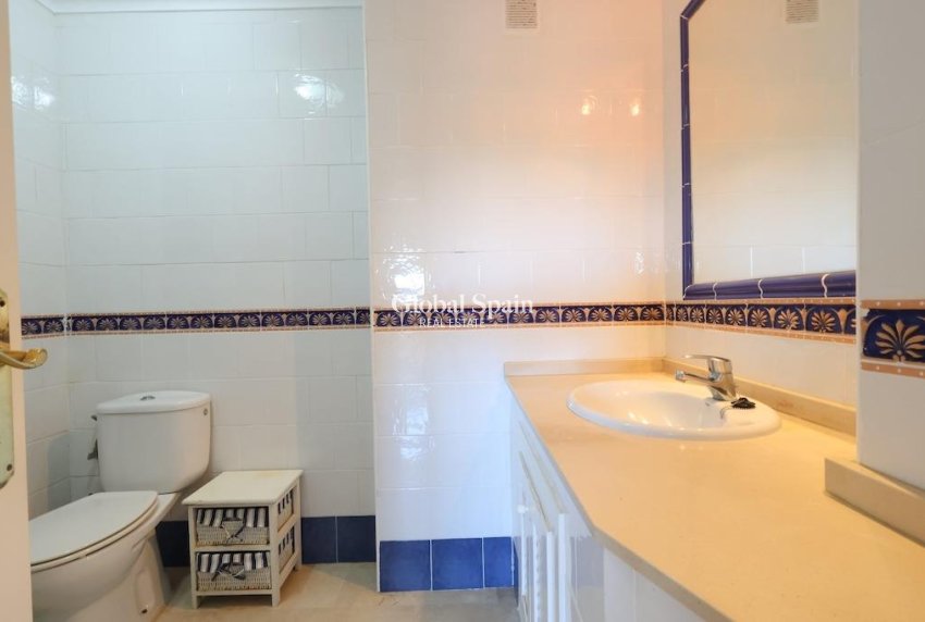 Revente - APPARTEMENT -
ORIHUELA COSTA - Playa Flamenca Norte