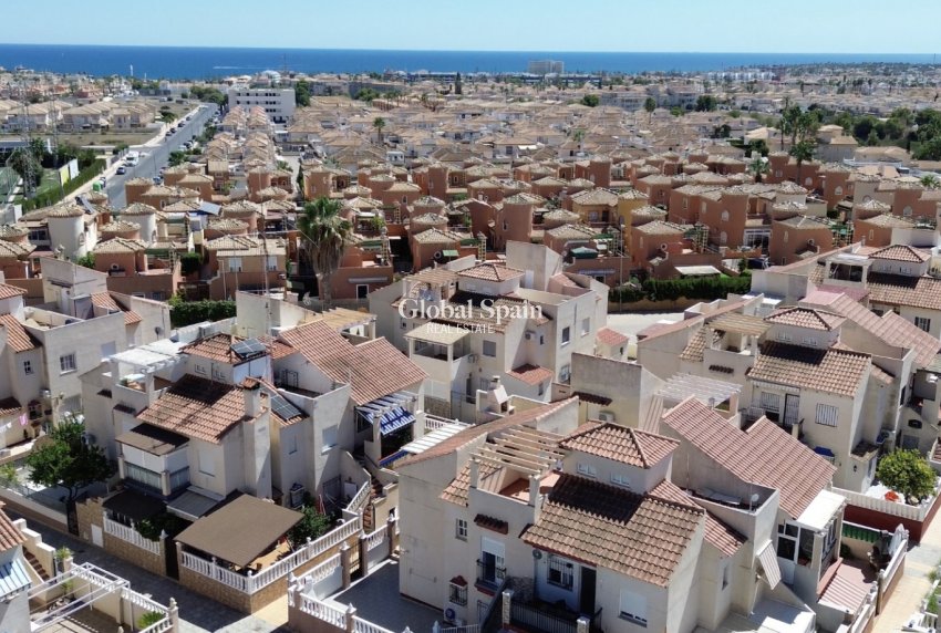 Revente - Appartement -
ORIHUELA COSTA - Playa Flamenca