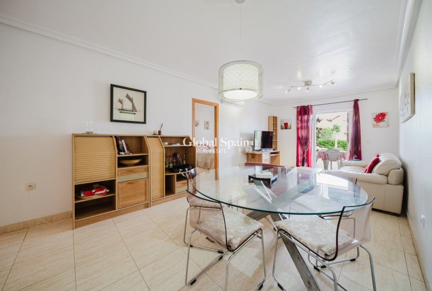 Revente - Appartement -
ORIHUELA COSTA - Playa Flamenca