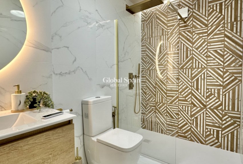 Revente - Appartement -
ORIHUELA COSTA - Playa Flamenca