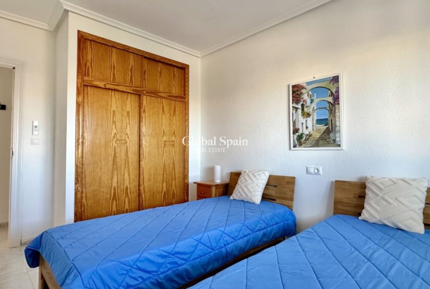 Revente - Appartement -
ORIHUELA COSTA - Playa Flamenca