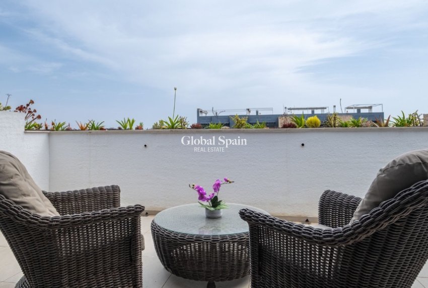 Revente - Appartement -
ORIHUELA COSTA - Playa Flamenca