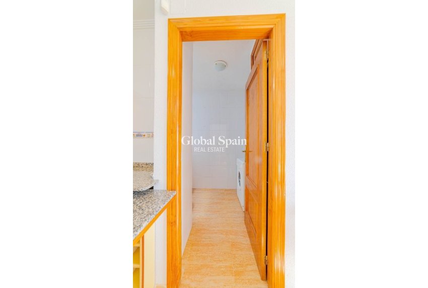 Revente - Appartement -
ORIHUELA COSTA - Playa Flamenca