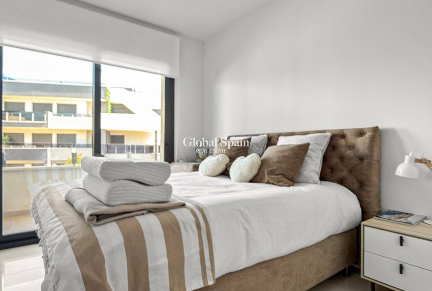 Revente - APPARTEMENT -
ORIHUELA COSTA - Playa Flamenca