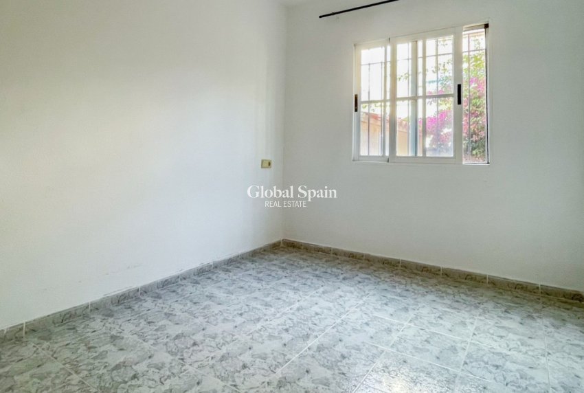 Revente - APPARTEMENT -
ORIHUELA COSTA - Playa Flamenca