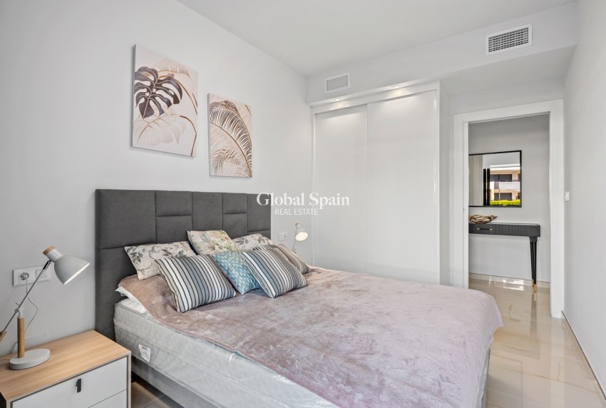 Revente - APPARTEMENT -
ORIHUELA COSTA - Playa Flamenca