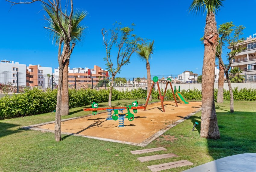 Revente - APPARTEMENT -
ORIHUELA COSTA - Playa Flamenca