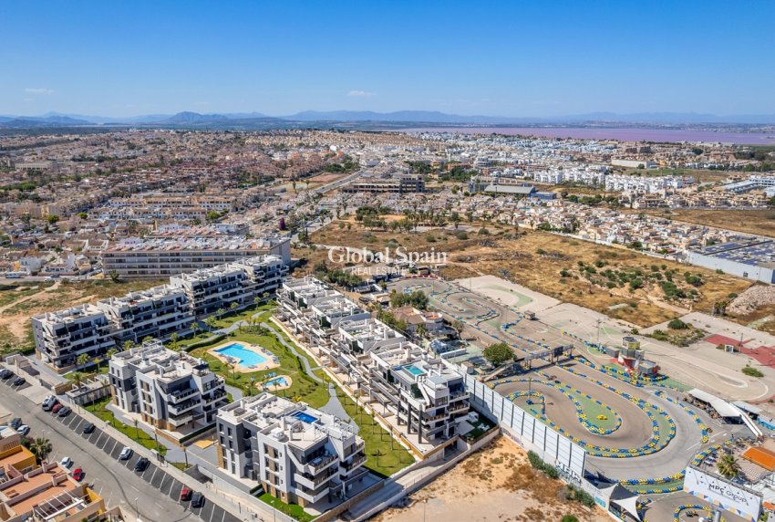 Revente - APPARTEMENT -
ORIHUELA COSTA - Playa Flamenca