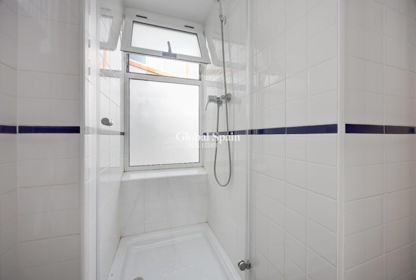 Revente - APPARTEMENT -
ORIHUELA COSTA - Playa Flamenca