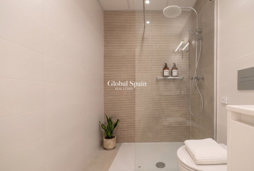 Revente - APPARTEMENT -
ORIHUELA COSTA - Playa Flamenca