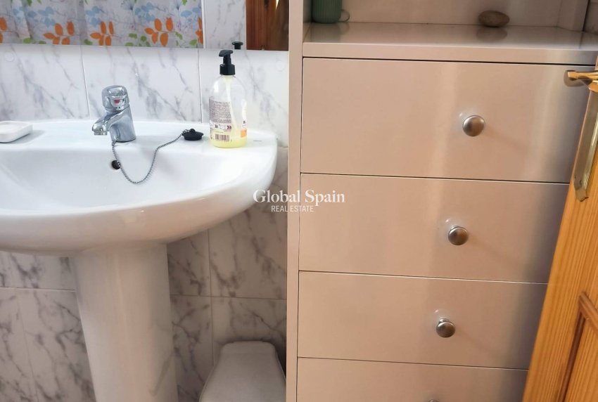 Revente - APPARTEMENT -
ORIHUELA COSTA - Playa Flamenca