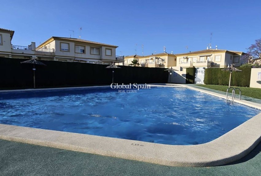 Revente - APPARTEMENT -
ORIHUELA COSTA - Playa Flamenca