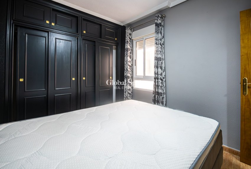 Revente - Appartement -
ORIHUELA COSTA - Punta Prima