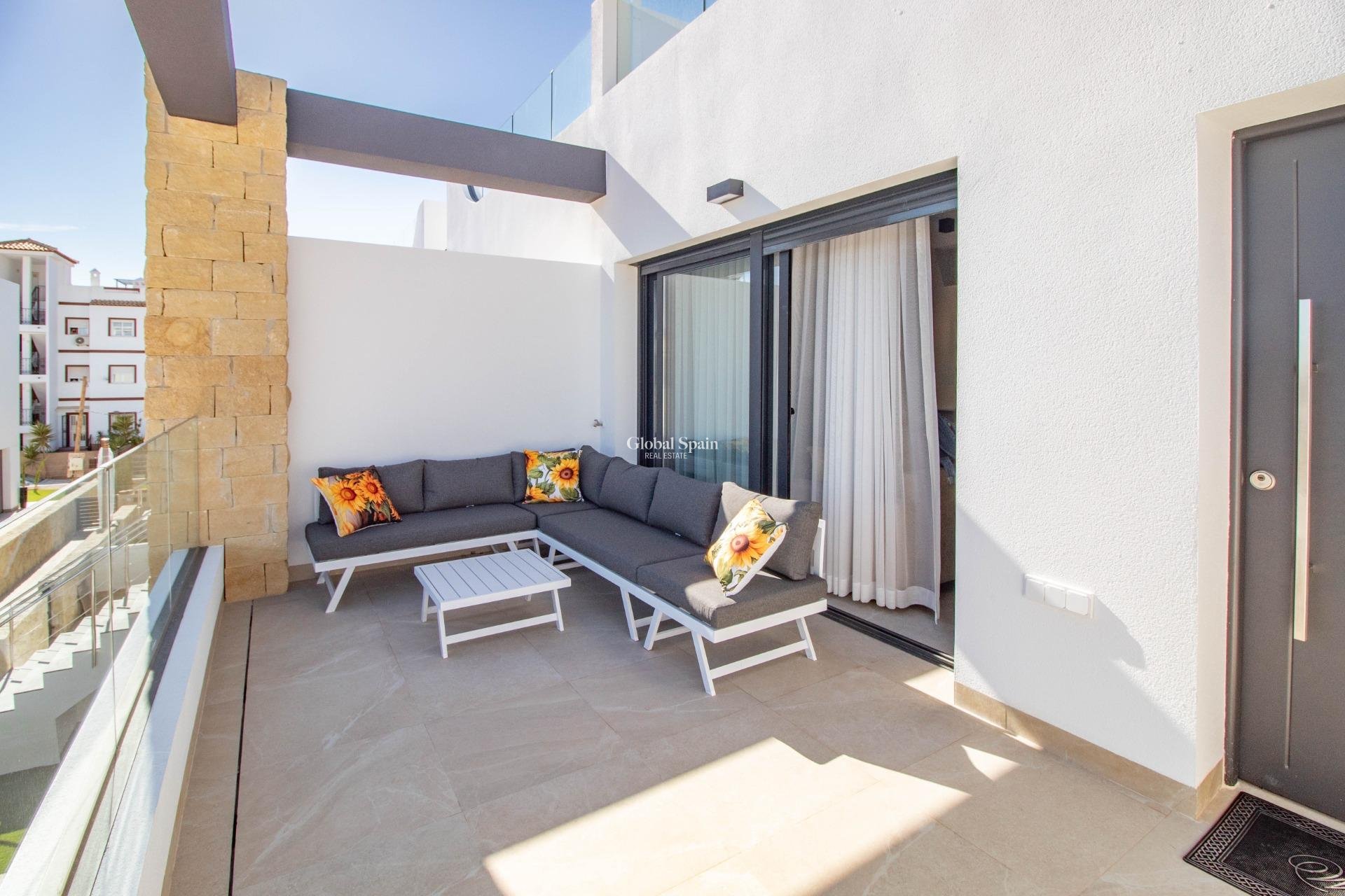 Revente - Appartement -
ORIHUELA COSTA - Punta Prima