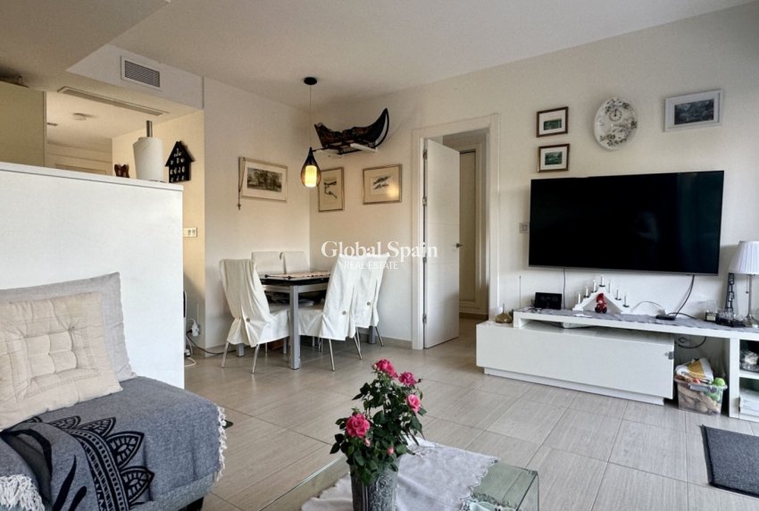 Revente - APPARTEMENT -
ORIHUELA COSTA - Punta Prima