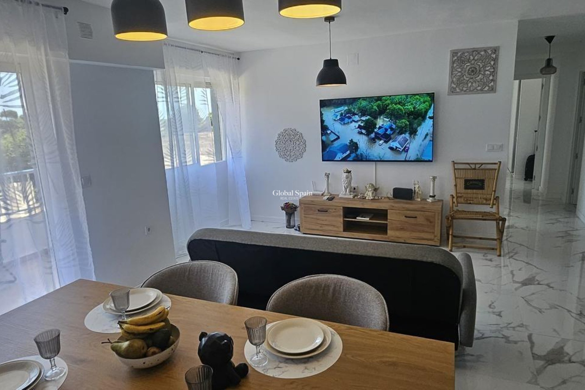 Revente - APPARTEMENT -
ORIHUELA COSTA - Punta Prima