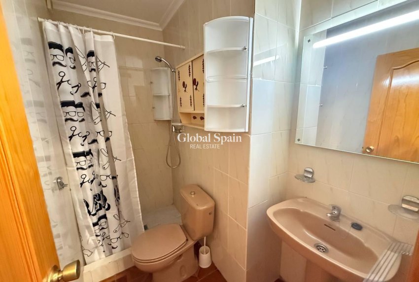 Revente - APPARTEMENT -
ORIHUELA COSTA - Punta Prima