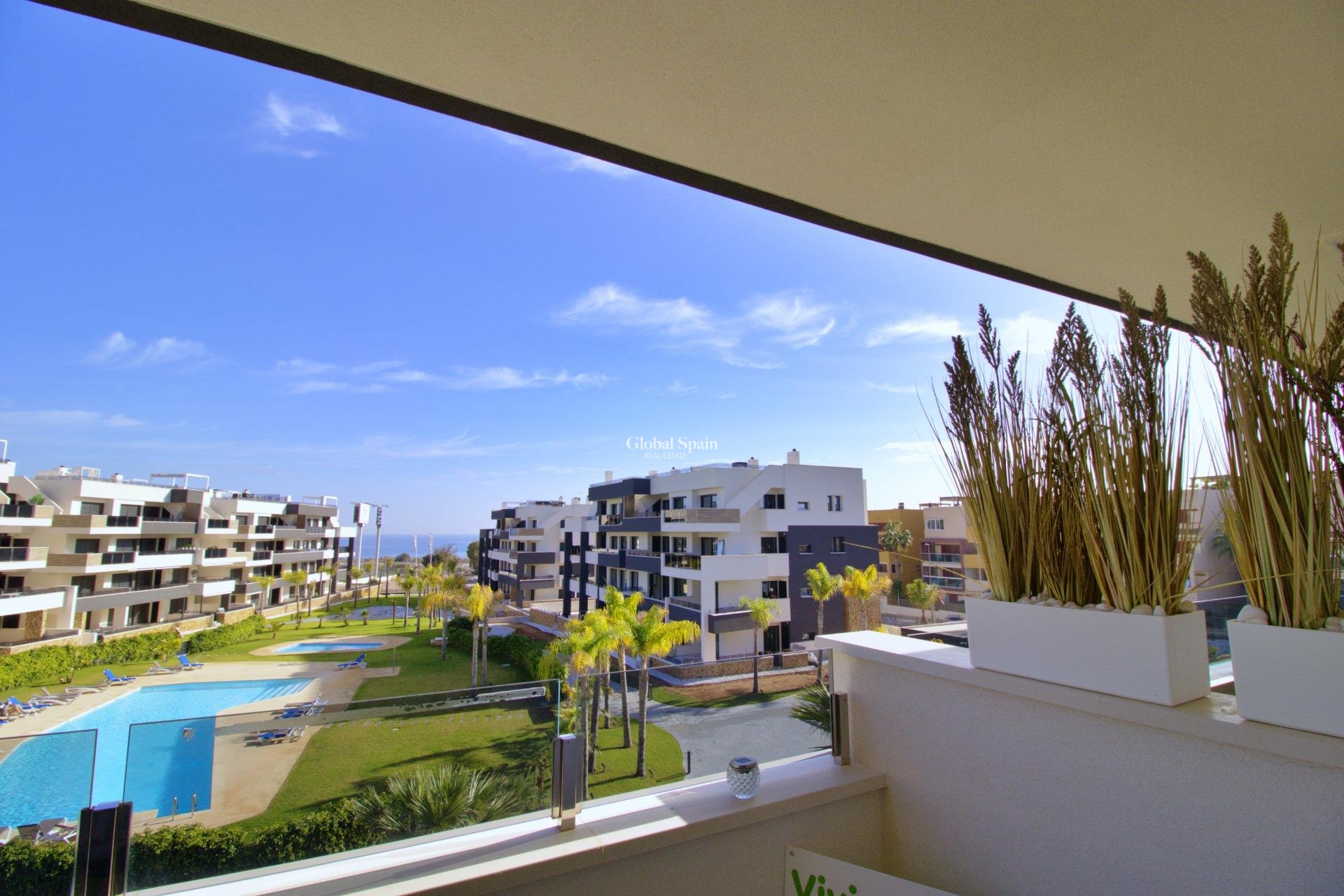 Revente - APPARTEMENT -
ORIHUELA COSTA - Punta Prima