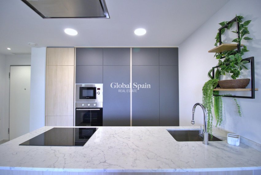 Revente - APPARTEMENT -
ORIHUELA COSTA - Punta Prima