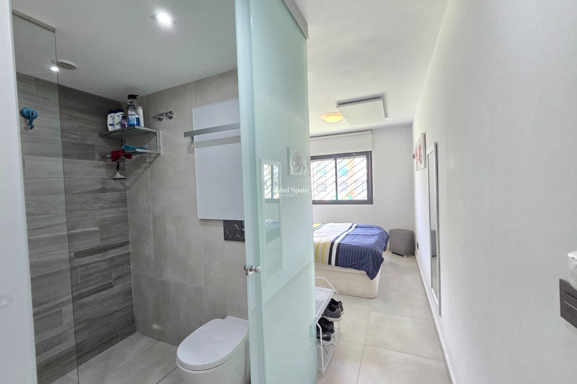 Revente - APPARTEMENT -
ORIHUELA COSTA - Punta Prima *