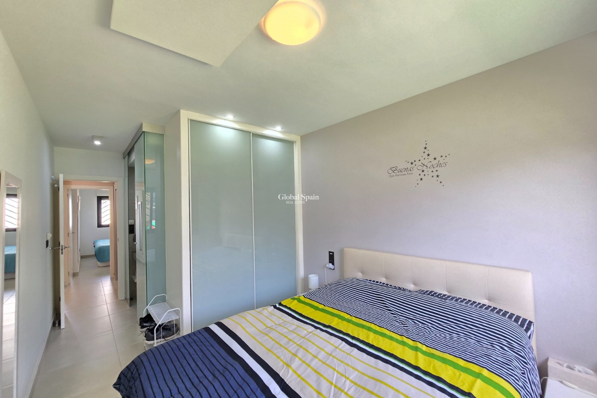 Revente - APPARTEMENT -
ORIHUELA COSTA - Punta Prima *