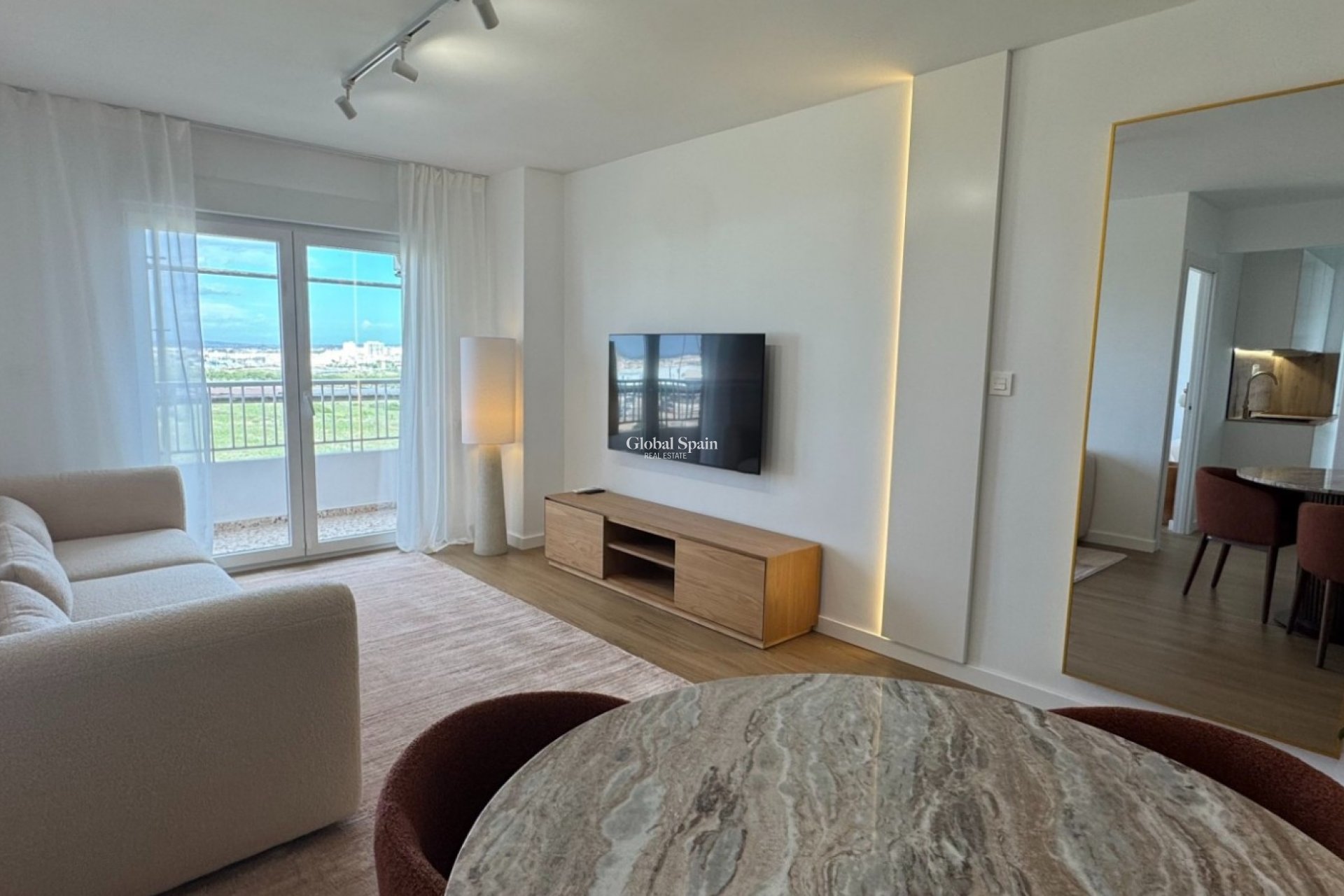 Revente - APPARTEMENT -
ORIHUELA COSTA - Punta Prima