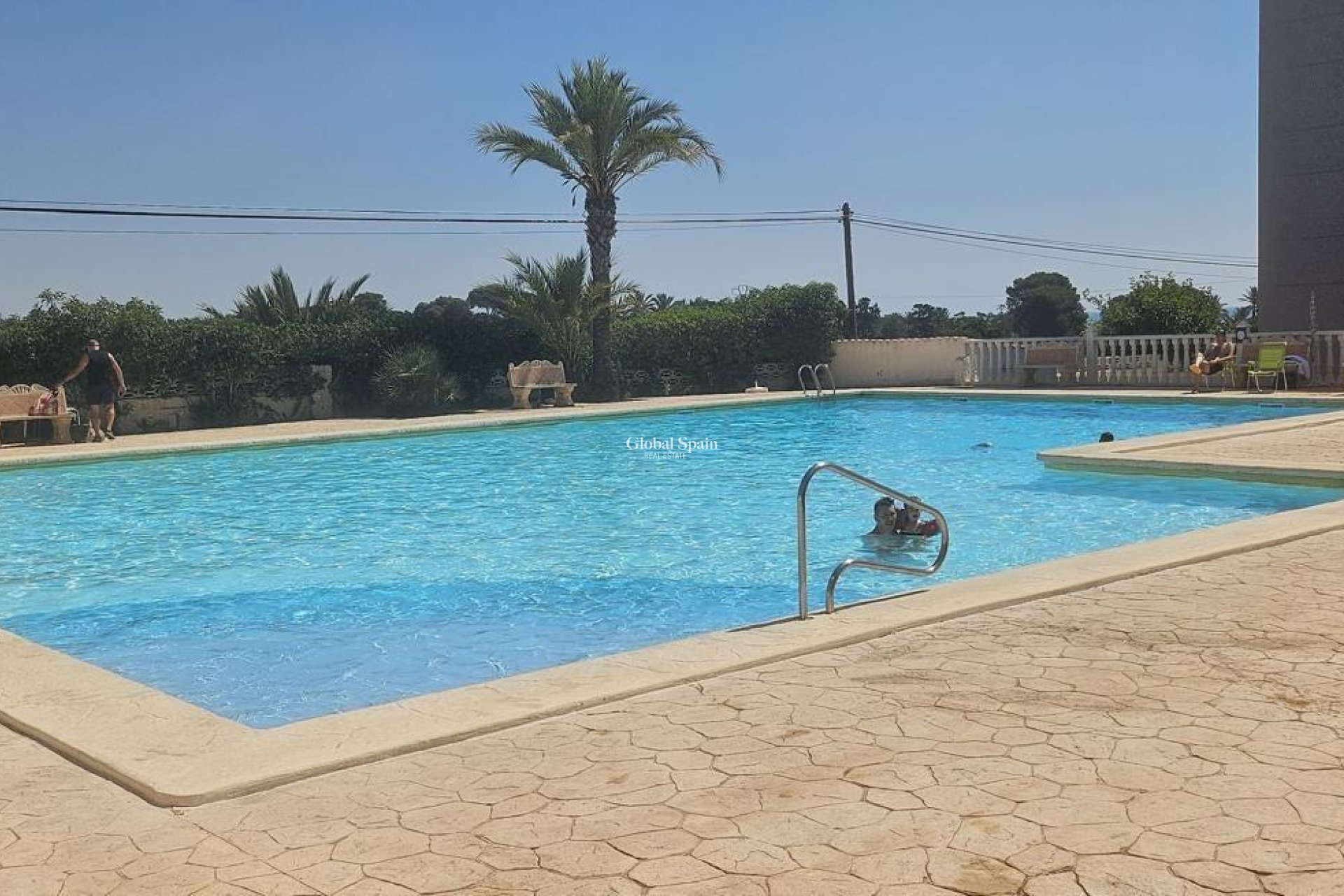 Revente - APPARTEMENT -
ORIHUELA COSTA - Punta Prima