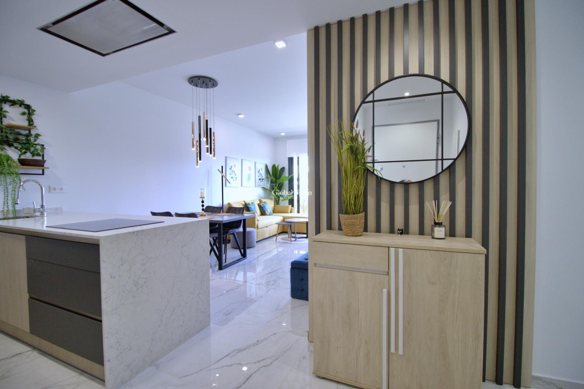 Revente - APPARTEMENT -
ORIHUELA COSTA - Punta Prima