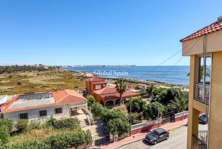 Revente - APPARTEMENT -
ORIHUELA COSTA - Punta Prima