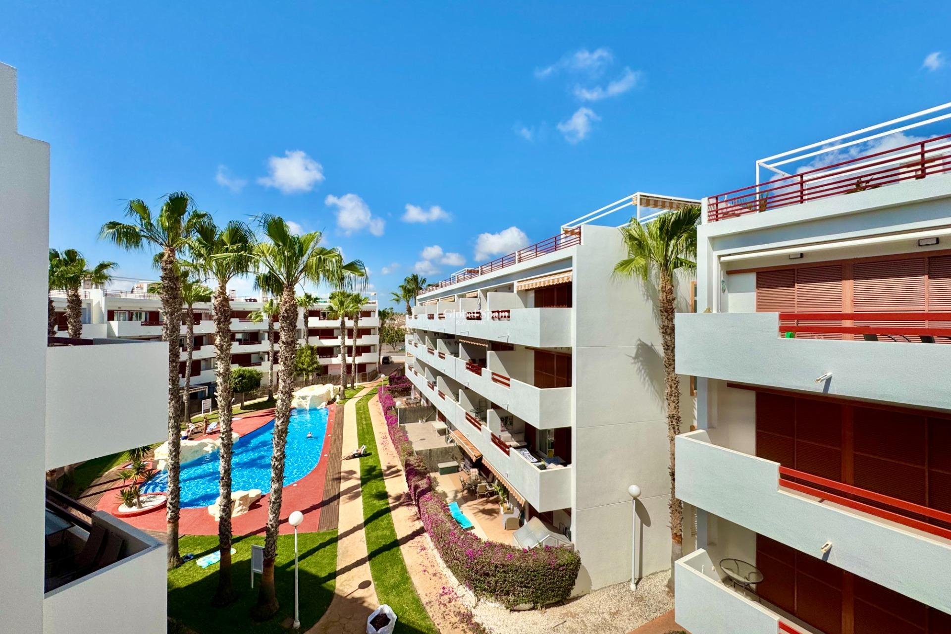 Revente - APPARTEMENT -
ORIHUELA COSTA - Punta Prima