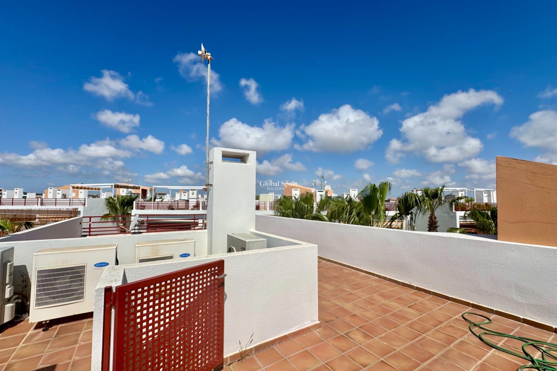 Revente - APPARTEMENT -
ORIHUELA COSTA - Punta Prima
